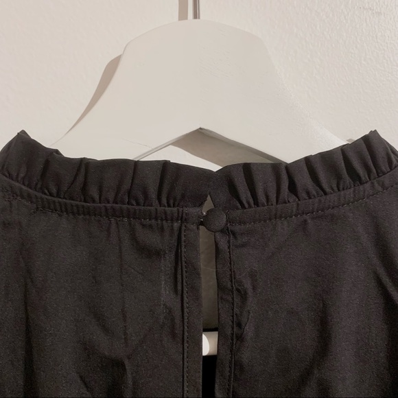 DYNAMITE Frill Poplin Black Top NWT - Picture 12 of 15